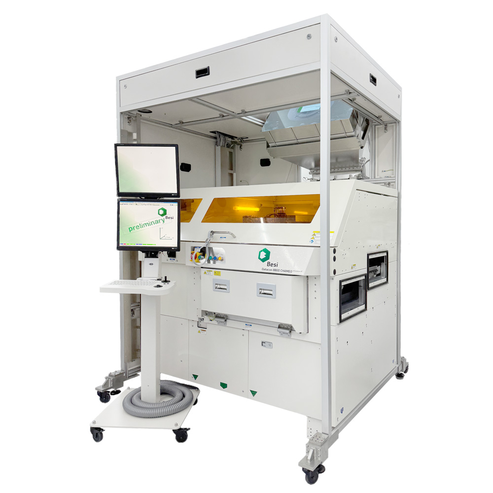 Eine Hybrid Bonding Maschine von Besi, das aktuell fortschrittlichste Produkt des Unternehmens. Quelle: [Besi](https://www.besi.com/products-technology/product-details/product/datacon-8800-chameo-ultra-plus-ac/)